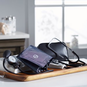 Aneroid Sphygmomanometer Combo Kit For Nurses and Students Adult Size Nylon Cuff 21 Inch Stethoscope Tube Nurse Style Stethoscope