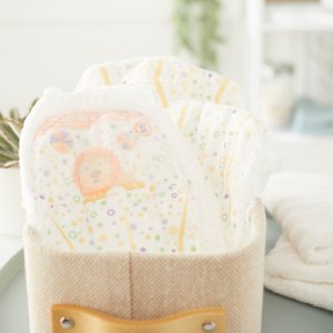 Unisex Toddler Training Pants McKesson Pull On with Tear Away Seams Size 3T to 4T Disposable Heavy Absorbency