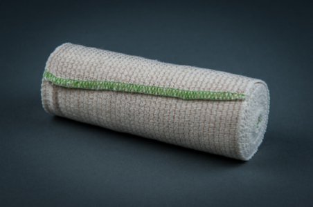 Elastic Bandage Honeycomb   / X-Ten    6 Inch X 210 Inch Standard Compression Double Hook and Loop Closure Beige NonSterile