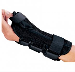 Wrist Brace with Abducted Thumb ProCare   ComfortFORM    Aluminum / Foam / Spandex / Plastic Left Hand Black Small