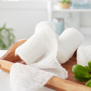 Fluff Bandage Roll Kerlix    Gauze 6-Ply 4-1/2 Inch X 4-1/10 Yard Roll Shape NonSterile