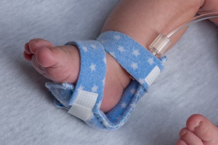 I.V. Armboard Flexible Dale   Bendable Armboard 4-   X 1 Inch Infant