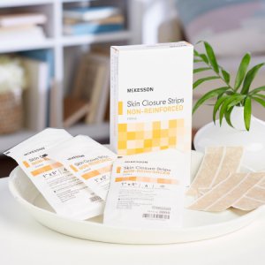 Skin Closure Strip McKesson 1 X 5 Inch Nonwoven Material Flexible Strip Tan