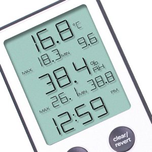 Digital Thermometer / Hygrometer Traceable   Fahrenheit / Celsius 32   to 122  F (0   to 50  C) Internal Sensor Flip-out Stand / Wall Mount Battery Operated